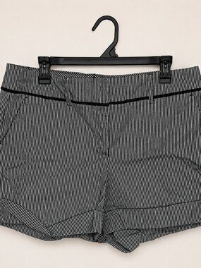 NY&Co Black White Pinstripe Shorts Size 14